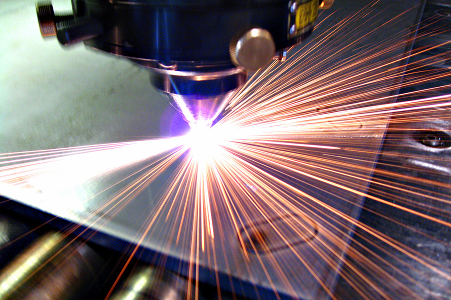 Принцип работы лазерного станка для резки металла